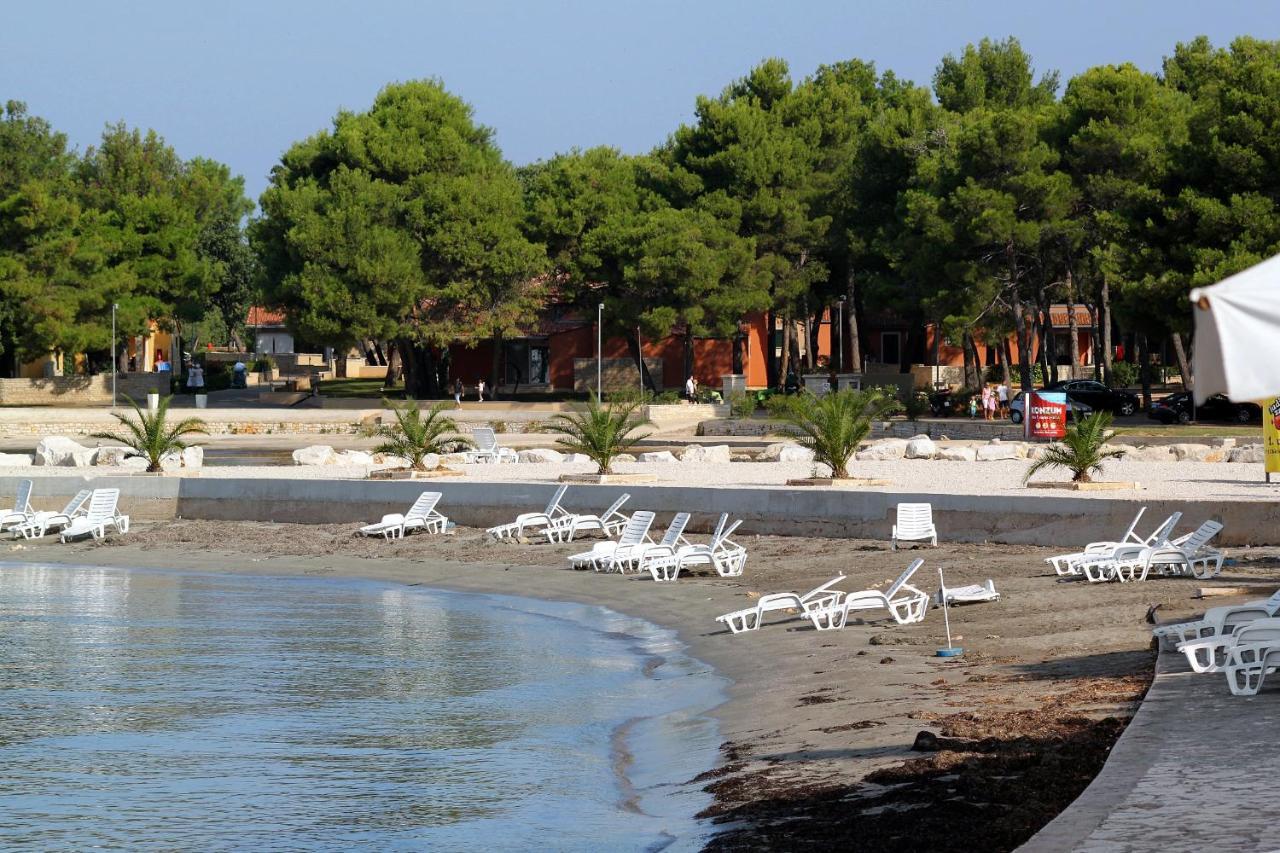 Apartments With A Parking Space Umag - 7666 Exterior photo